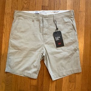 Beige Levi’s Chino Shorts, size 38, new with tags